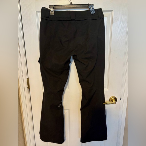 Volcom Women’s Black Ski Pants - Picture 2 of 8